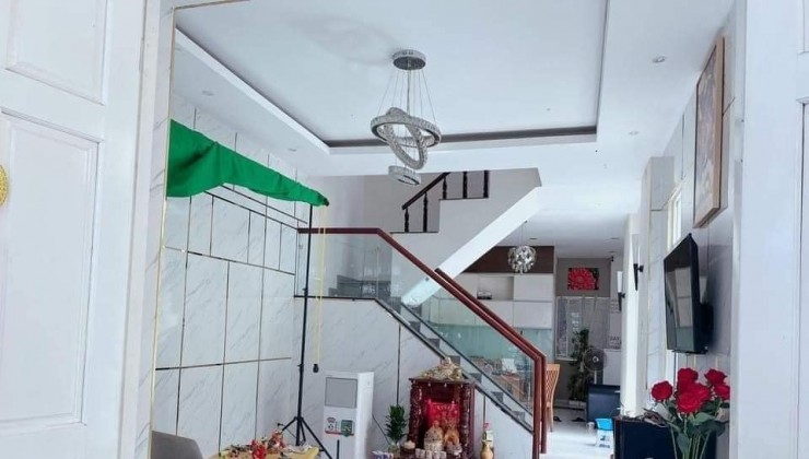 MẶT TIỀN 8 MÉT KHU CƯ XÁ NGÂN HÀNG, 5 TẦNG, 80M2, 14.x TỶ, Quận 7